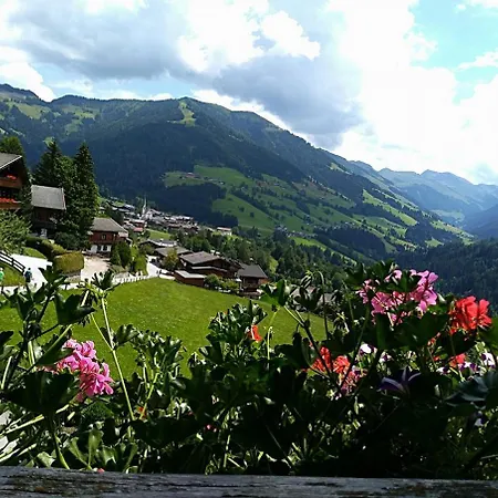 아파트 Aussermooserhof